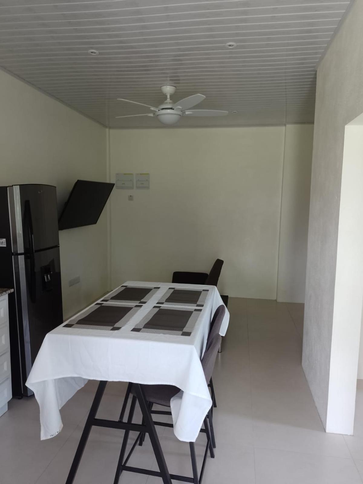 Tranquility Suites- Feels Like Home Choiseul Quarto foto